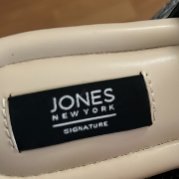 Sandals - Picture 4 of 4